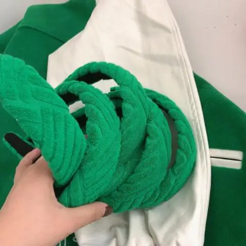 

Luxury 2022 new women towel pattern green hair band temperament autumn and winter plush headband hair lead band