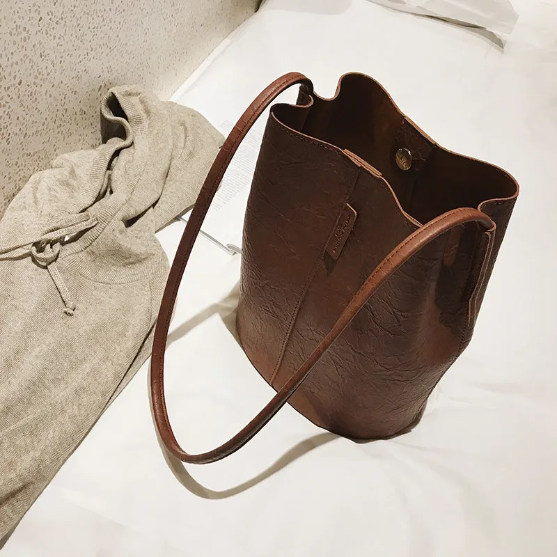 

2022 Luxury All-match Large-capacity High-quality Women's Single-shoulder Messenger Bag Fashion Commuter Bag Leisure Bucket Bag