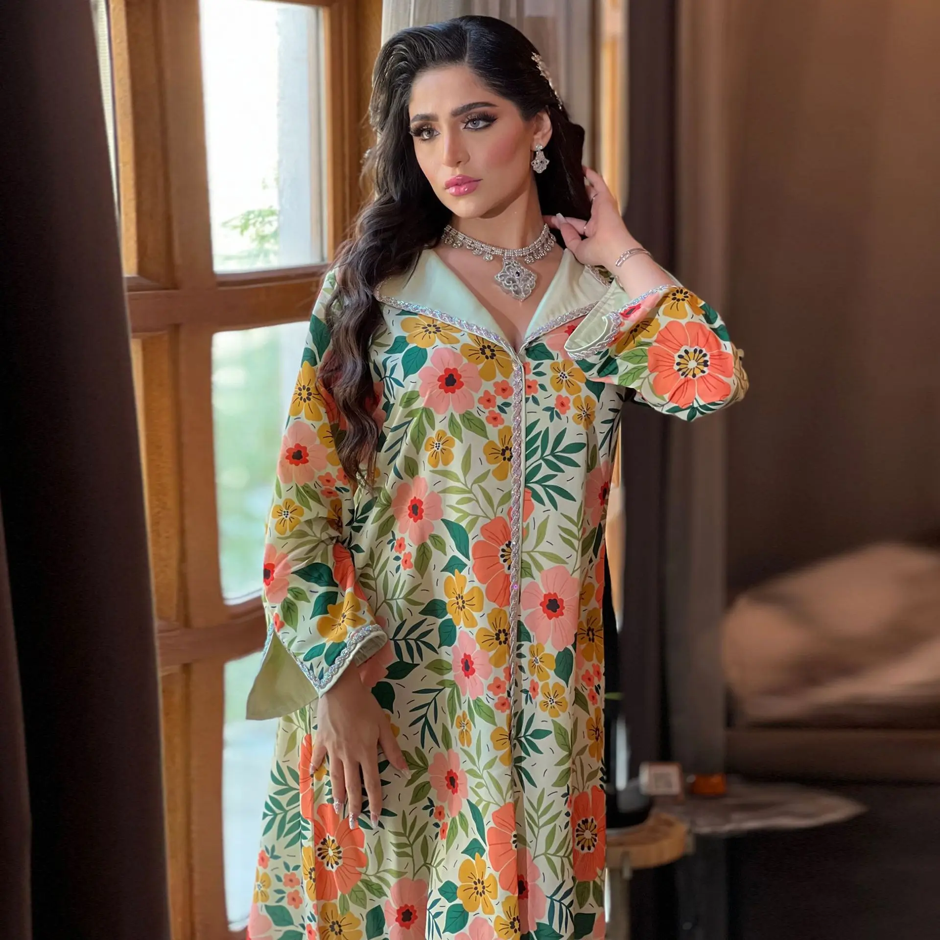 2023 Spring Muslim New Fashion Dress Middle East Gowns Multicolor Floral Printing Long Sleeves Crystals Elegant Ladies Dresses