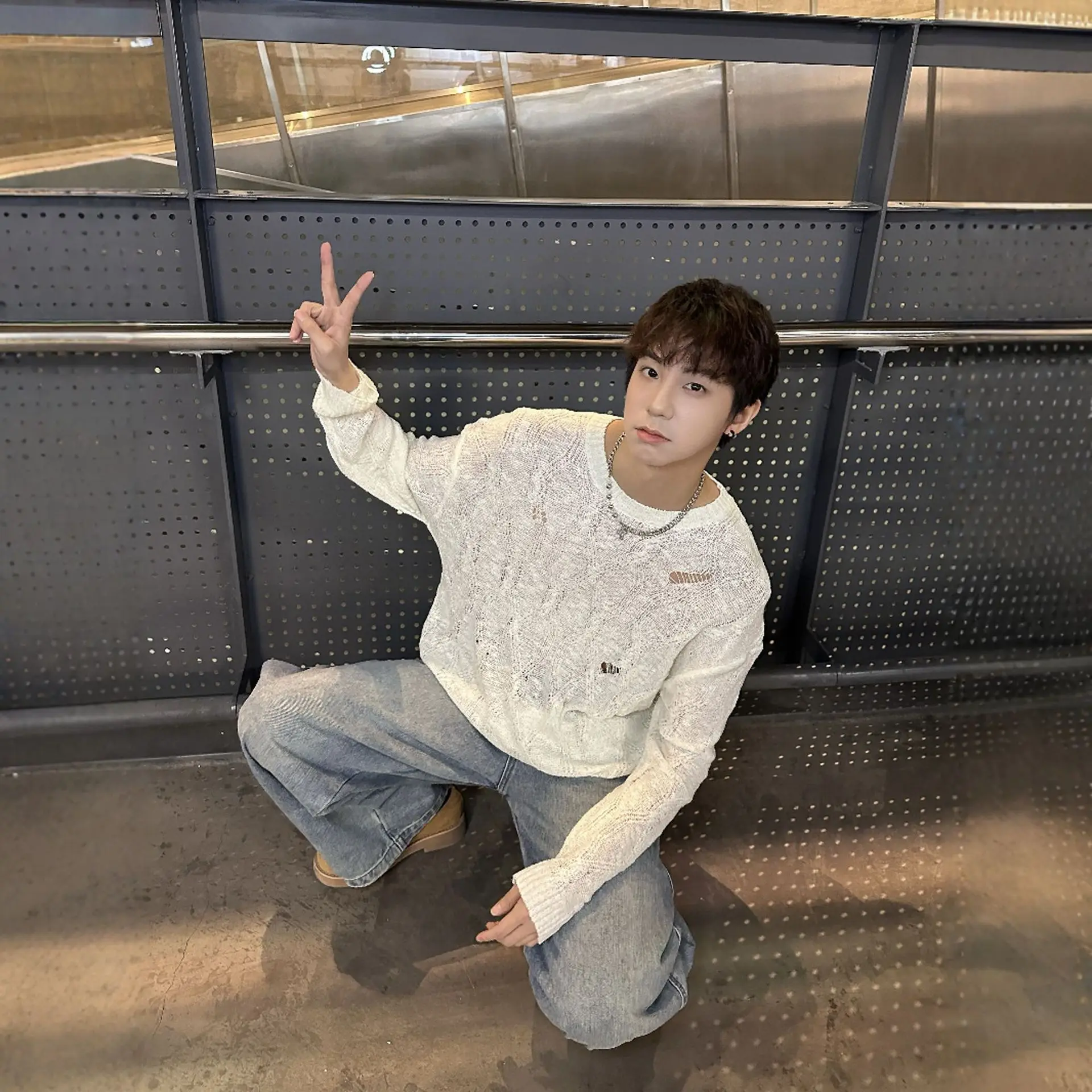 Фото Hollow Hole Spring New Blouse Thin Mesh Top Men's And Women's Lazy Long-sleeved Youth Knitted Sweater T-shirt №4