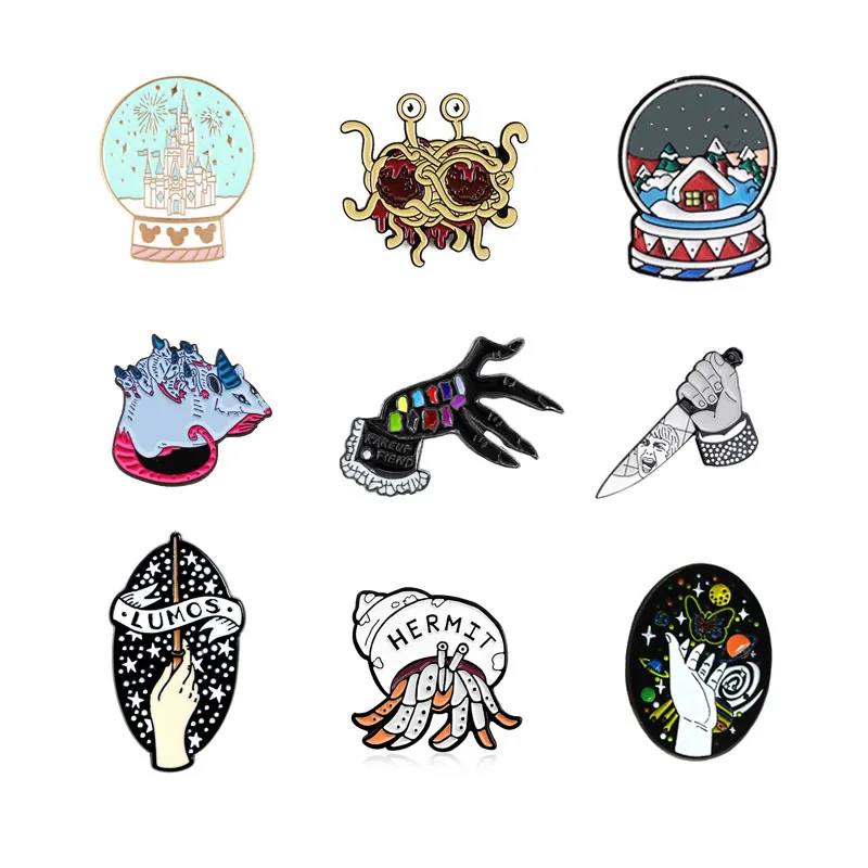 

Creative Enamel Brooch Series Horror Palm Bathroom Murder Music Box Hermit Crab Backpack Jacket Metal Badge Clothing Accessories