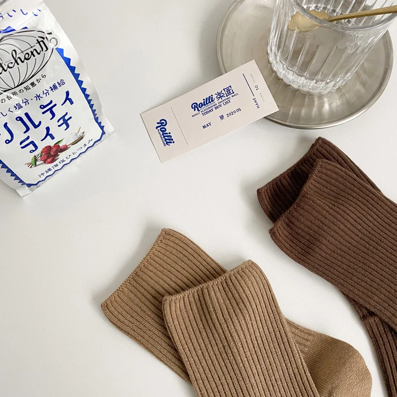 1 pair New Solid Color Socks Women's Socks Spring and Autumn All-match Black and White Sports Socks for Women