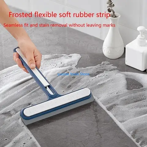 Ер адамның дәретханасындағы жасырын камера Еуропалық әйелмен азиялық порно