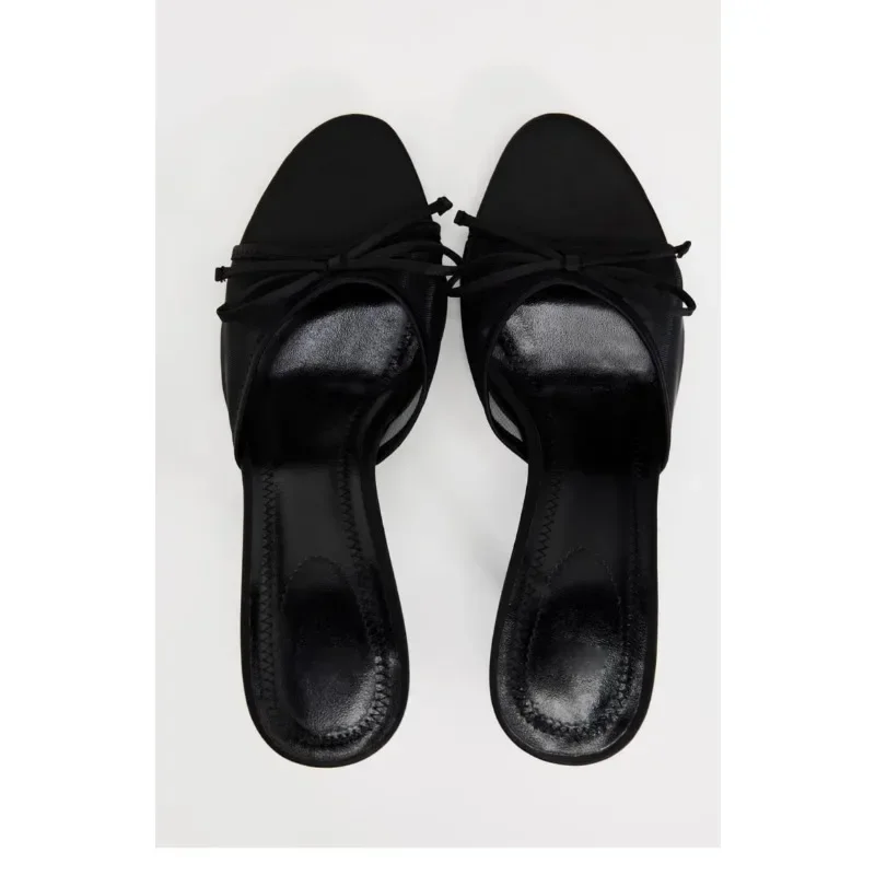 Сандалии женские с открытым носком на высоком каблуке бежевые в стиле ретро