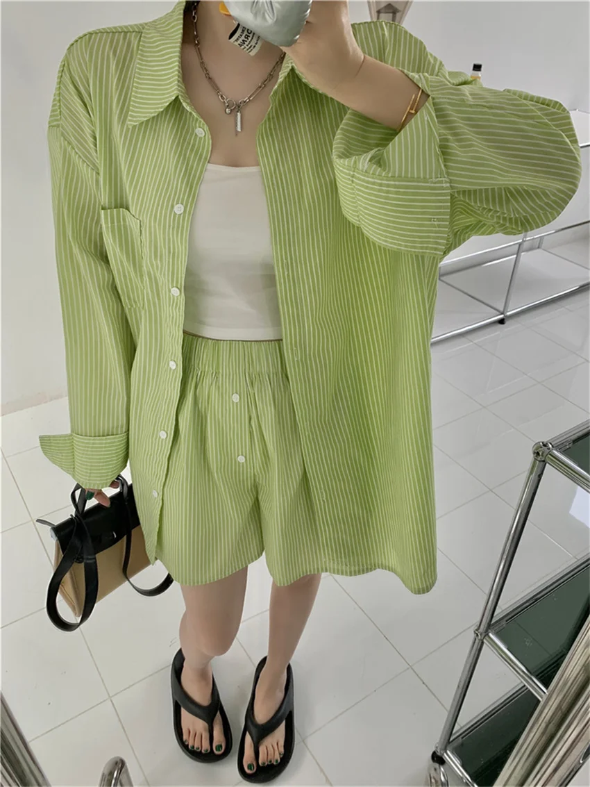 

HziriP Sunscreen Two Pieces Sets Women Stripes Full Sleeve Summer Shirts 2022 Oversize New Wide Leg Elastic Waist Shorts Suits