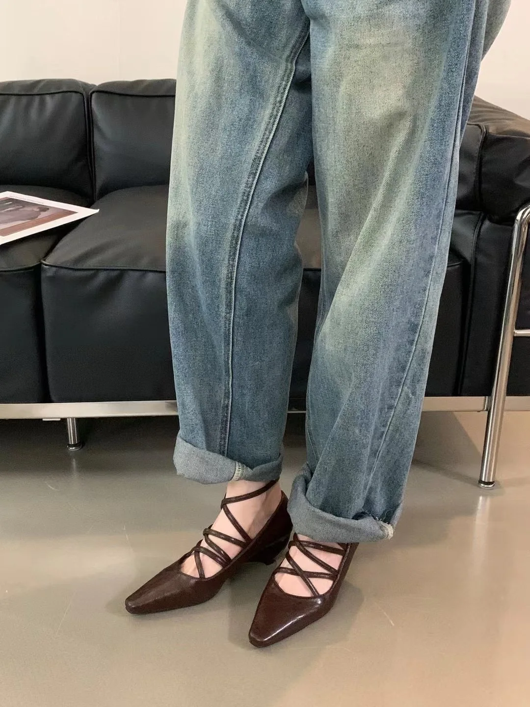 Туфли-лодочки женские с острым носком высокий толстый каблук поперечный ремешок