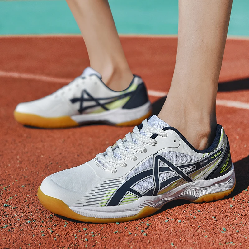 2023 New Brand Mens Badminton Shoes Spring Lightweight Volleyball Sneakers Men Lace Up Breathable Badminton Trainers Sneakers