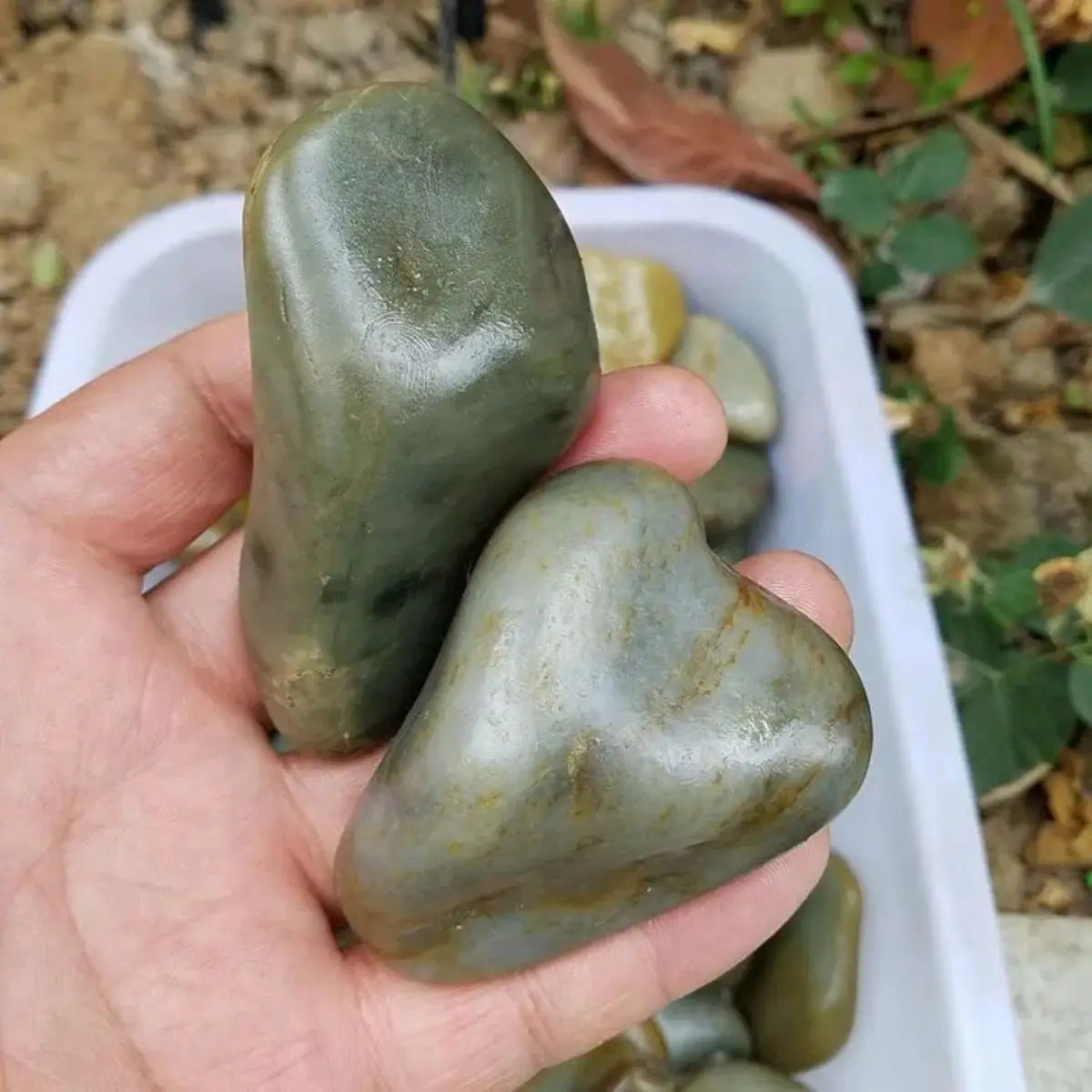 500G Natural Crystal Original Stone Hetian Jade Original Stone Mine Carving Practice Play Collection Random Delivery