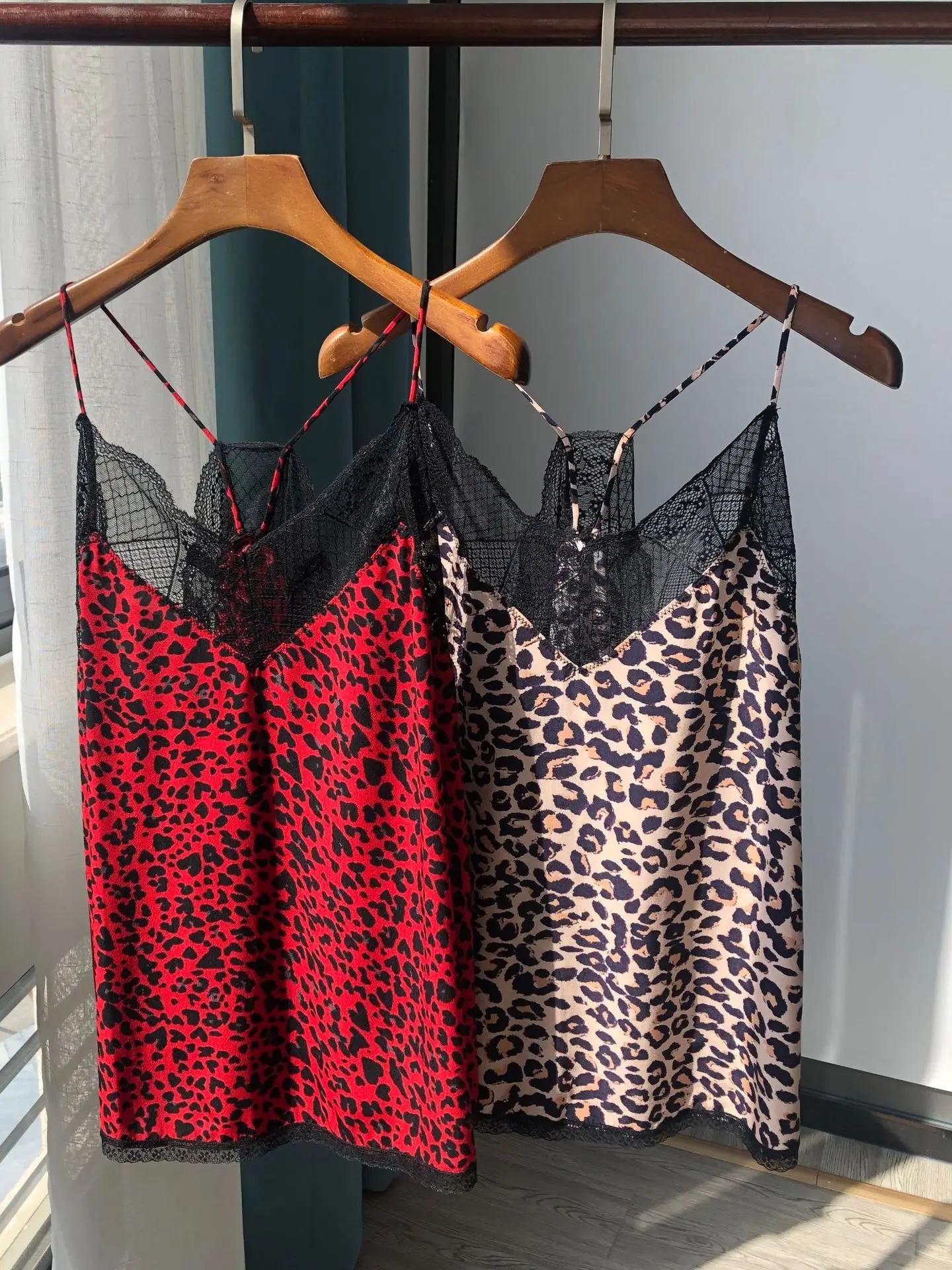 

100% Viscose Women Leopard Camis ladies summer sexy Tops Lace Huat Female Vest tank top