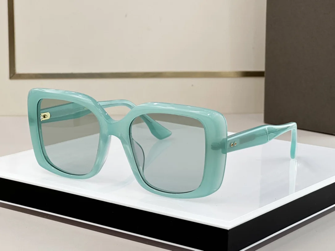 

2023 New retro style square sunglasses women's oversized acetate frame glasses beach anti-reflective sunglasses random box