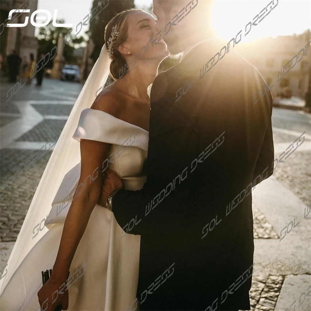 Рисунок 2 - Женское свадебное платье с открытыми плечами