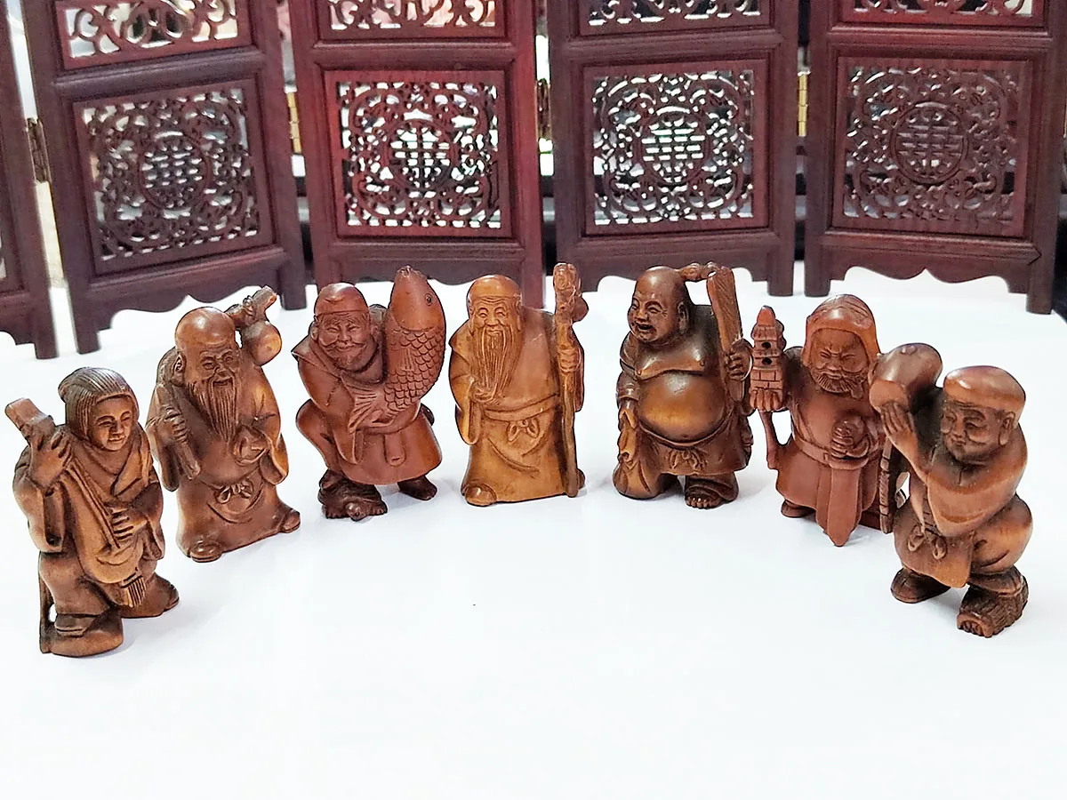 Набор ручных резных фигурок из самшита