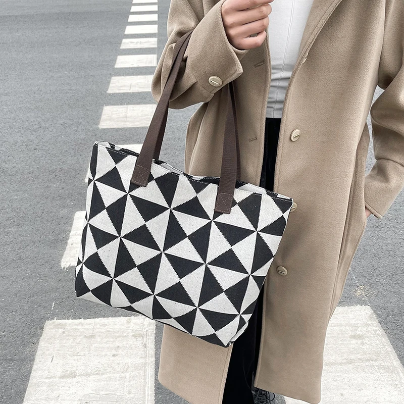

Холщовая Сумка с геометрическим рисунком для женщин и мужчин, индивидуальный саквояж на плечо для поездок и отдыха, для подростков и студен...