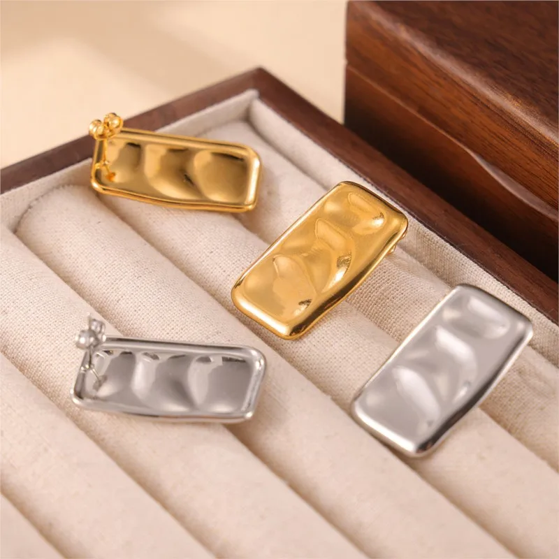 Простые квадратные серьги-гвоздики Liora для женщин блестящие женские серьги из