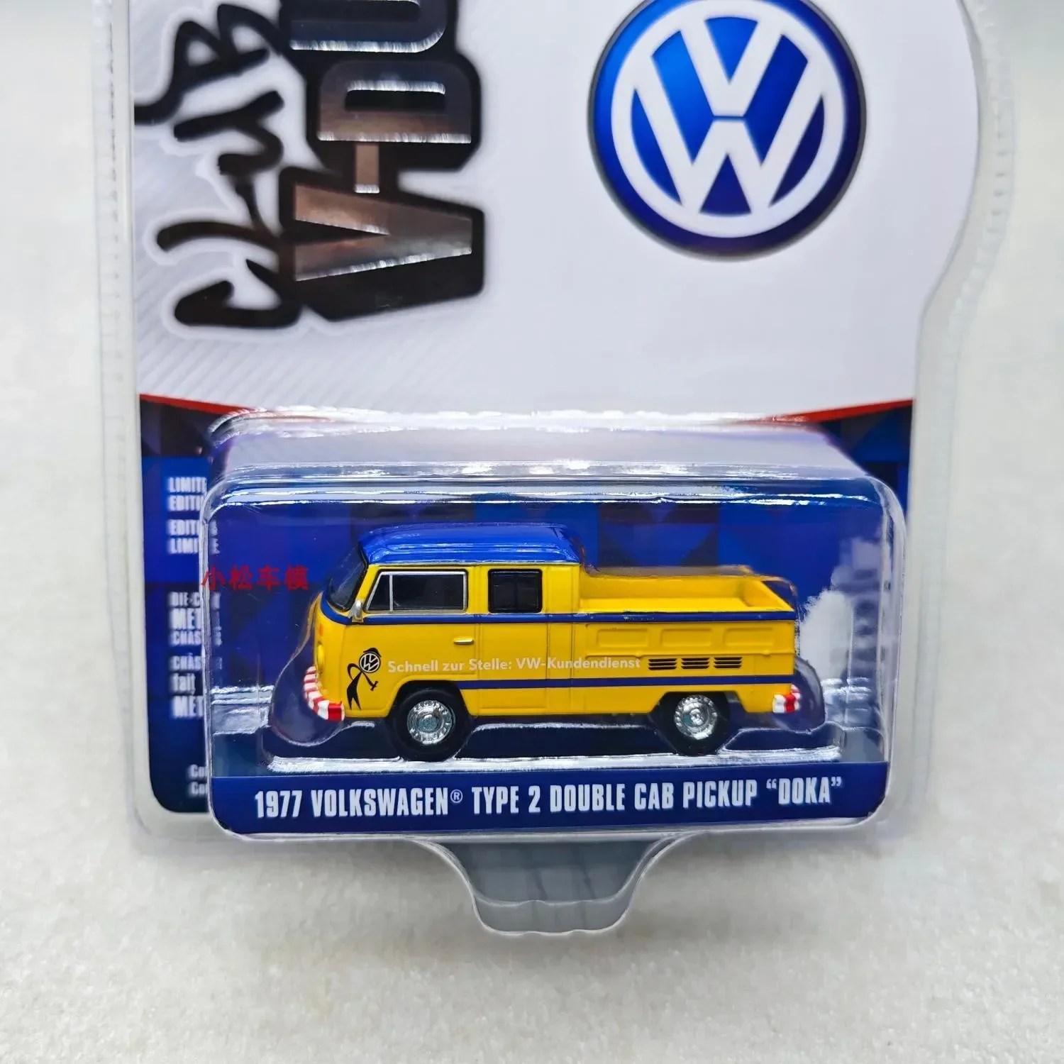 1:64 1977 Volkswagen Type 2 Double Cab Pickup Doka Высокая имитация сплава Модель автомобиля