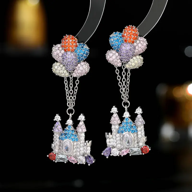 

Creative Design Sense Castle Earrings