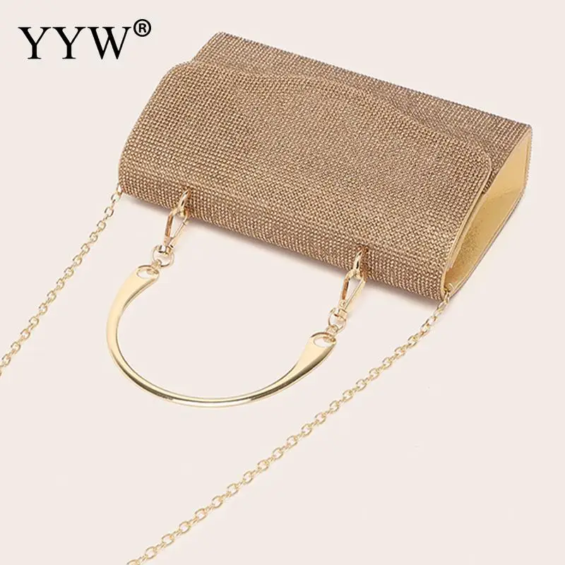 Рисунок 5 - Блестящая женская сумка-клатч с верхней ручкой