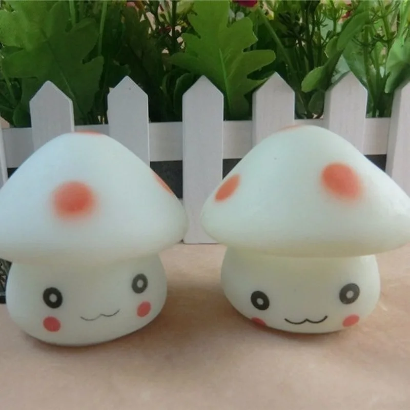 

2021 7 Color Baby Kids Room Desk Bedside Decoration Lamp Ready Stock LED Night Light Colorful Mushroom x