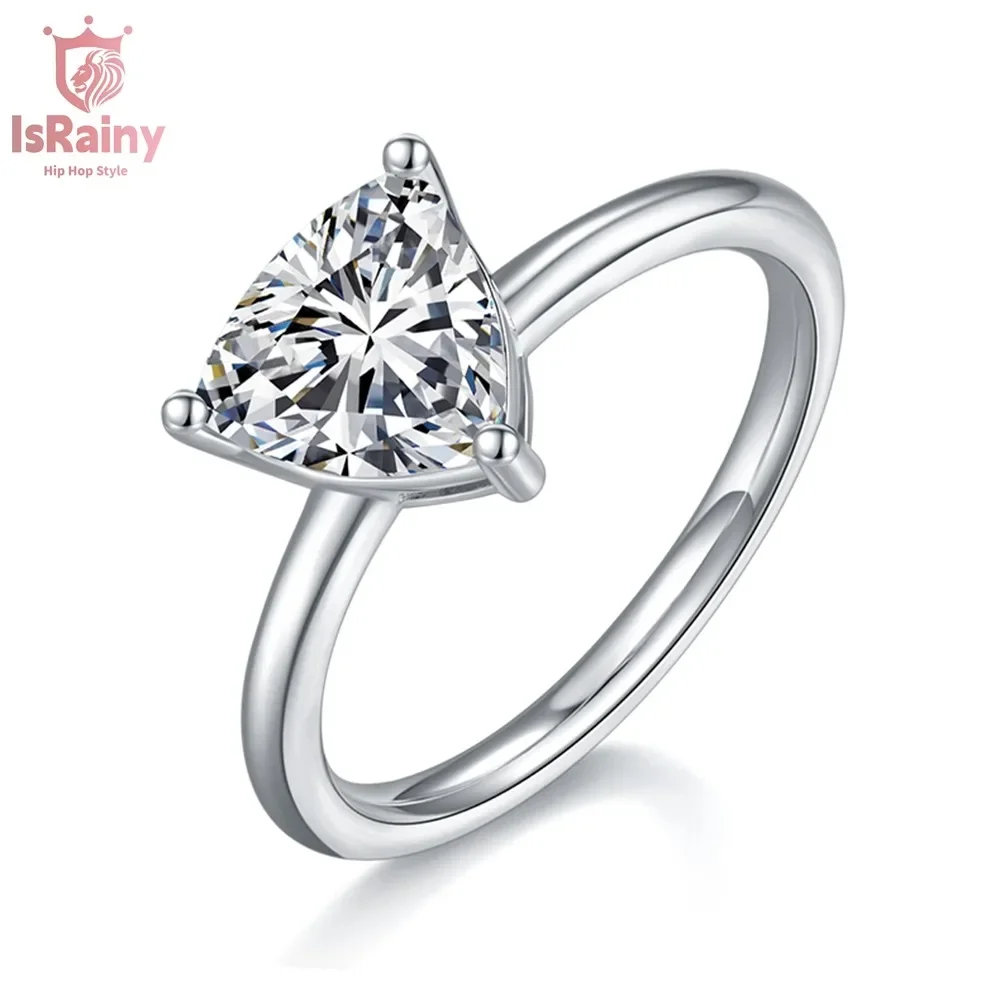 Женское кольцо из серебра 925 пробы с муассанитом 8 мм