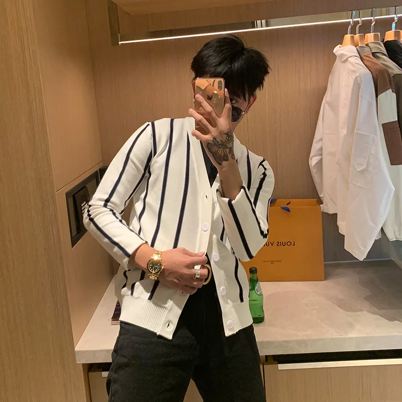 

2022 Designer New Spring Autum Brand Fashion Knit Classic Sweater Men Casual Long Sleeve Stripe Cardigan Clothing Tops L145