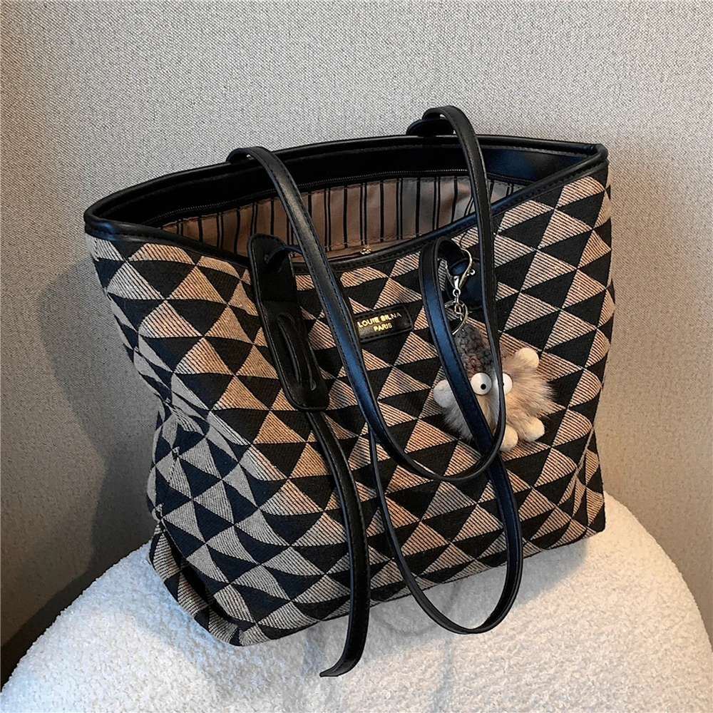

Vintage Canvas Large Shopping Tote Handbags For Women Autumn 2022 Triangle Pattern Luxury Designer Big Work Female Shoulder Bags