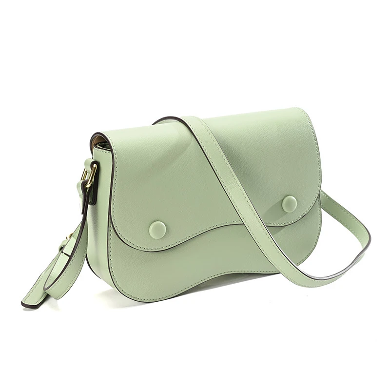 

2022 New Women's Bag Brand Luxury Fashion Crossbody Bag One Shoulder Saddle Bag Exquisite Special-Interest Design