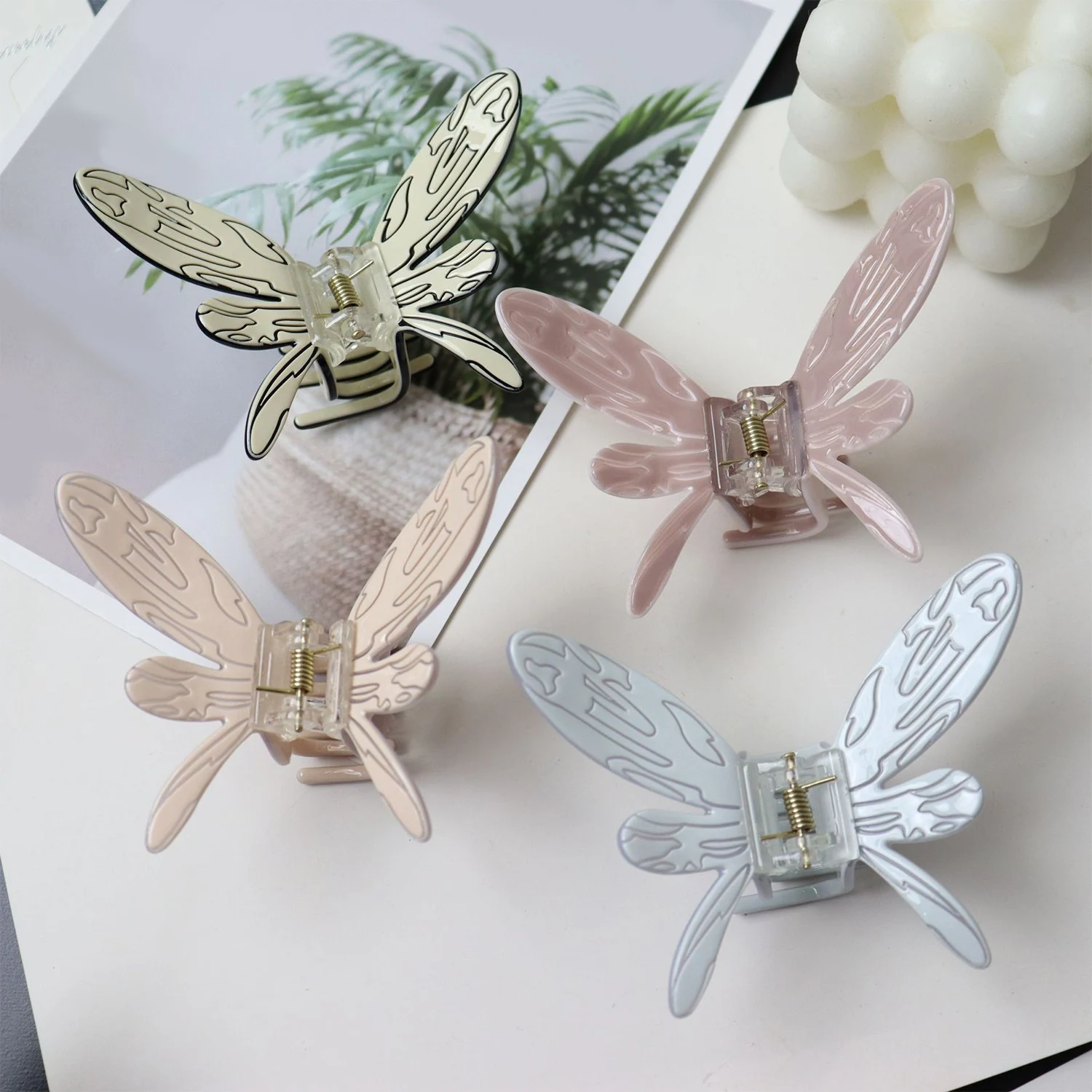 

Korean Irregular Line Printed Butterfly Acetate Hair Claws Shark Clip For Women Girl Hair Clip New INS Headwear 2023