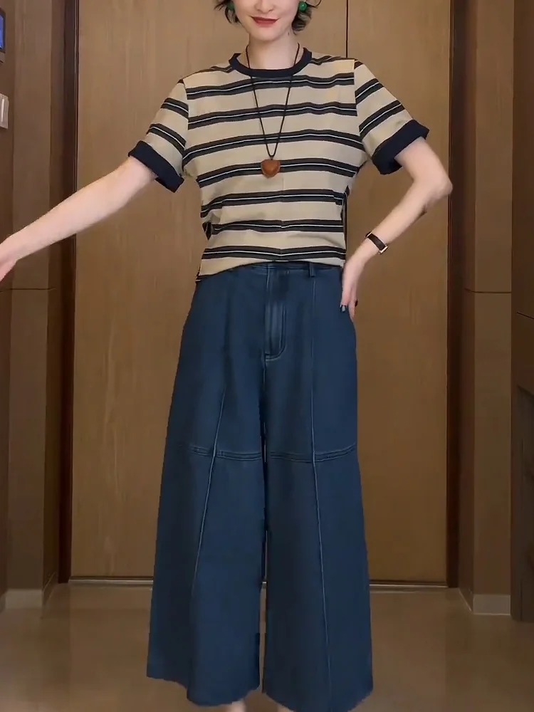 Женская футболка в полоску с круглым вырезом и коротким рукавом