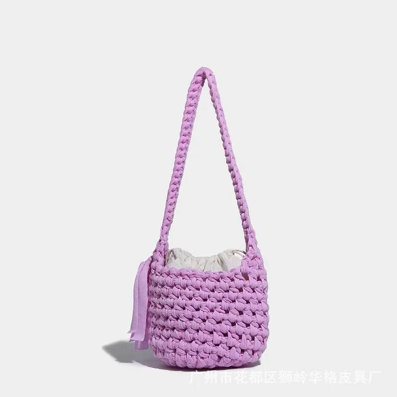 

Europe and the United States 2023 spring and summer women's bag braided bag burst fashion commuting small bag one shoulder cross