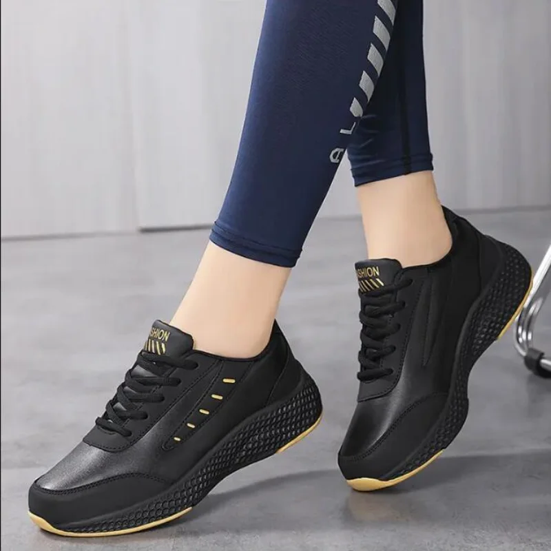 Кроссовки женские на плоской подошве повседневные Модные кеды для скейтборда