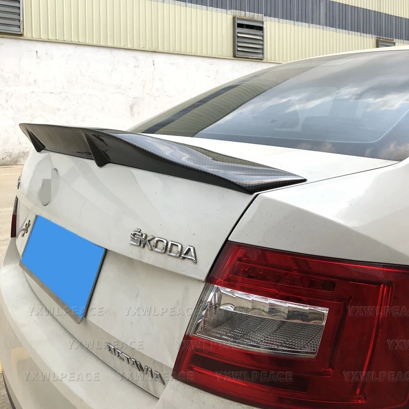 Фото Спойлер на крышку багажника R-стиль для Skoda Octavia 2015-2017 из настоящего карбона/FRP, аксессуары для тюнинга кузова автомобиля №1