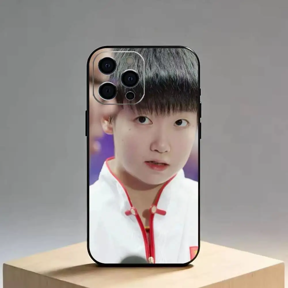 Чехол для телефона Sun Yingsha (игрок в настольный теннис) для iPhone 17, 16, 15, 14, 13, 12, 11 Plus, Pro Max, XS, мягкий силиконовый, черный (art.: 3920d9ffcf302) - 3920d9ffcf302