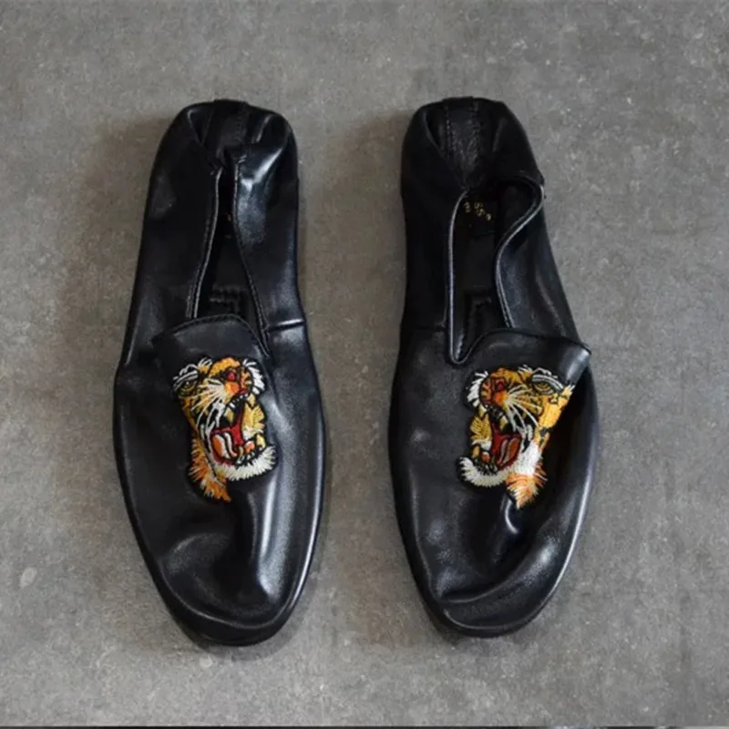 Оригинальная повседневная обувь для пожилых людей индивидуальная с вышивкой