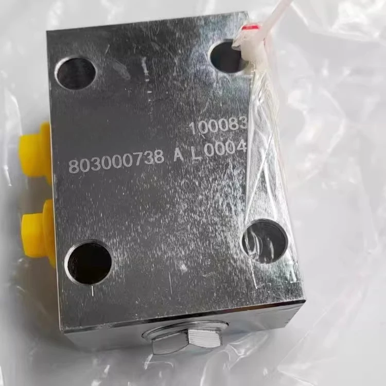 Фото Замок для опорных стоек автокрана XCMG QY25K, двухсторонний гидравлический вертикальный замок для опорных стоек автокрана №1