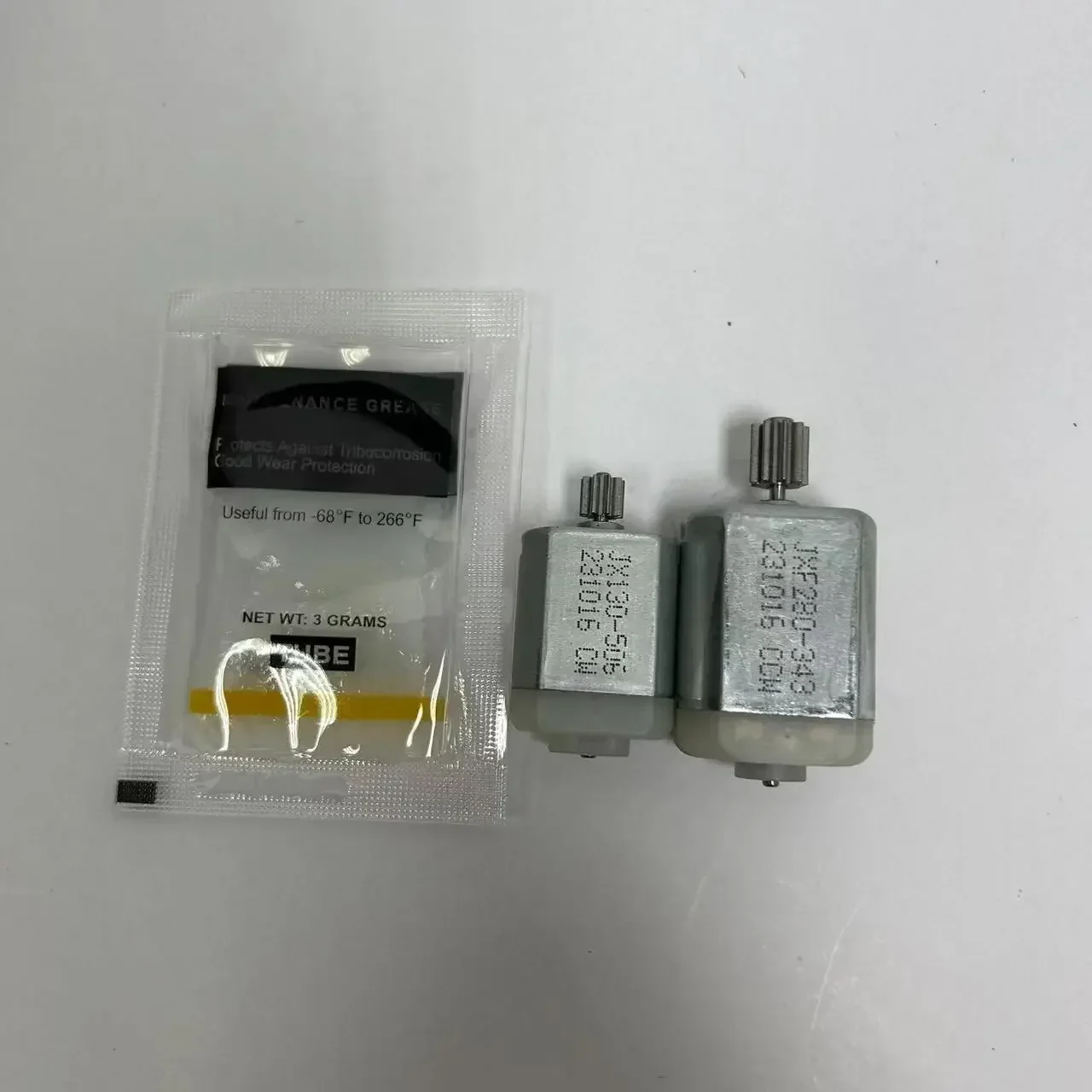 

Автомобильный Центральный привод для дверного замка, для AUDI A4, B7, A4L, A6L, Q3, Q5, TT, A5, Skoda, VW MAGOTAN, CC, Touareg, 2 шт.