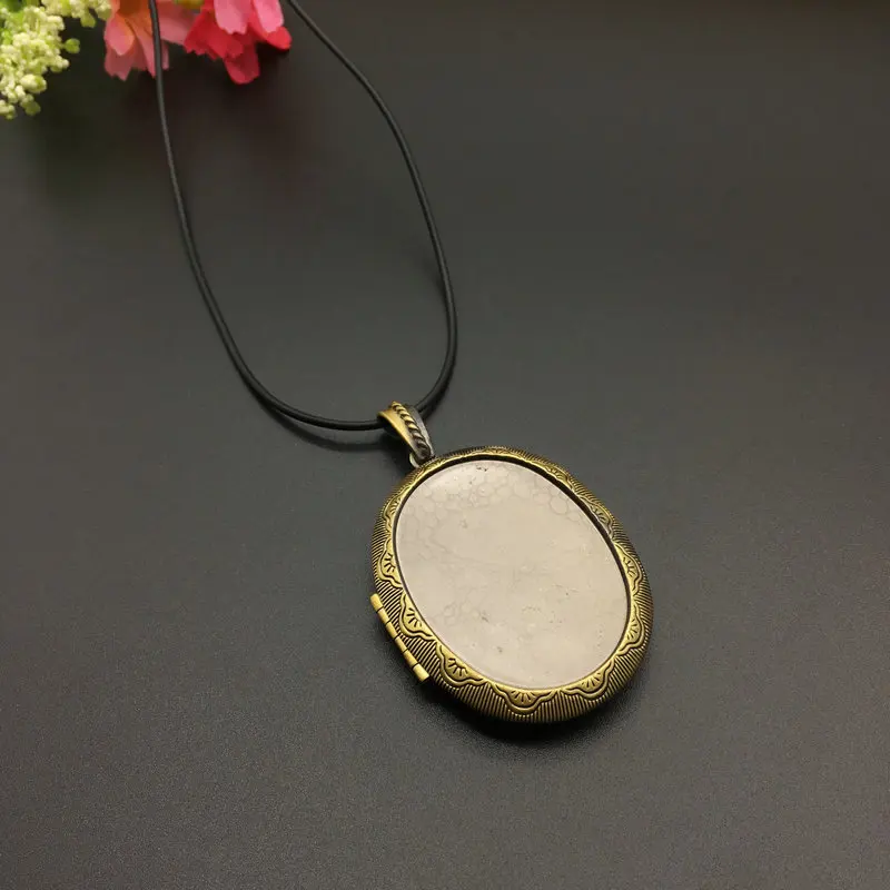 

5Pcs/Lot Fashion Retro Bronze Oval Flip Pendant DIY Photo Pictures For Women Couple Jewelry Gifts N-066