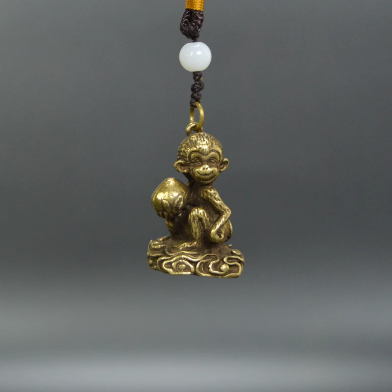 Ling Monkey Xianrui Copper Ware Маленькая игра Твердая чистая медь Обезьяна держит персиковый