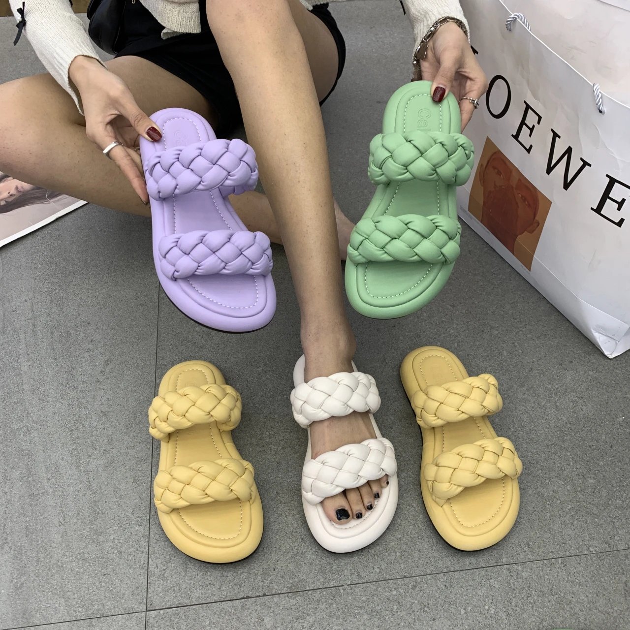 

2022 New Purple Bread Cross Flip Flops Women Platformform With Summer Slippers Fashion Peep Toe Women Mules Slides