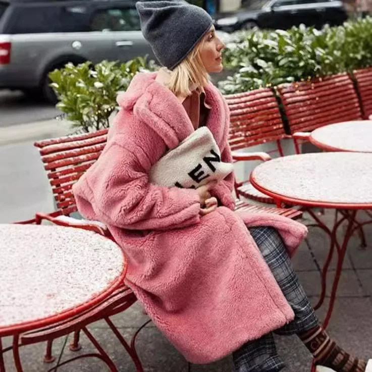 Женское зимнее свободное пальто из искусственного меха