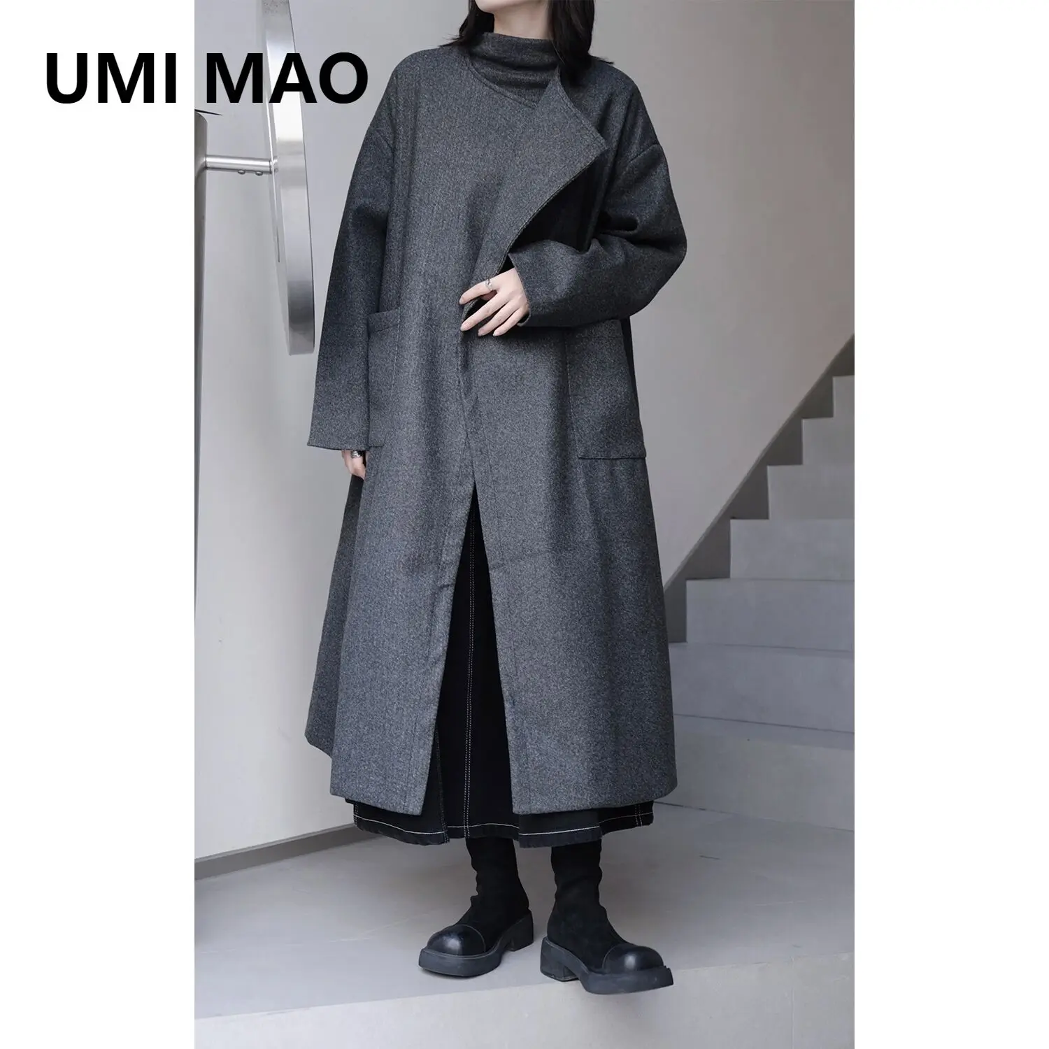 

Темное нишевое шерстяное пальто UMI MAO Yamamoto без пуговиц с прохладным минималистичным драпированным воротником длинное женское пальто оверсайз Y2K