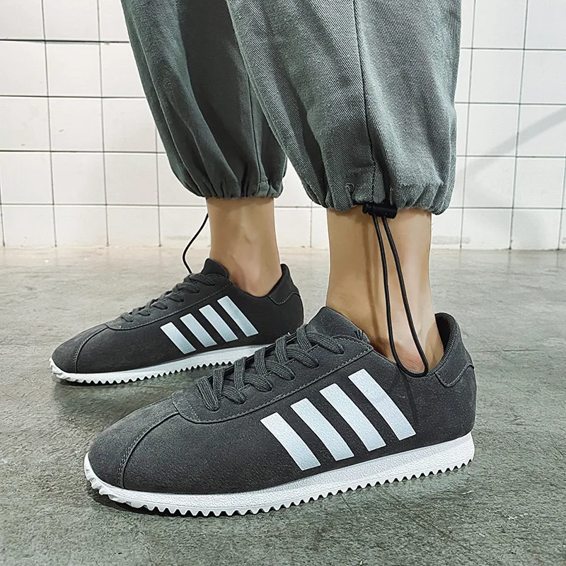 Classic Black Running Shoes for Men Comfortable Breathable Walking Jogging Sneakers Men Sports Shoes Lightweight Men's Sneakers