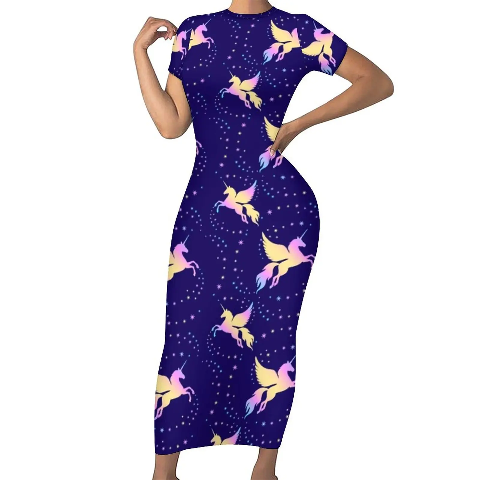 

Летнее платье-макси с коротким рукавом и принтом звездного неба