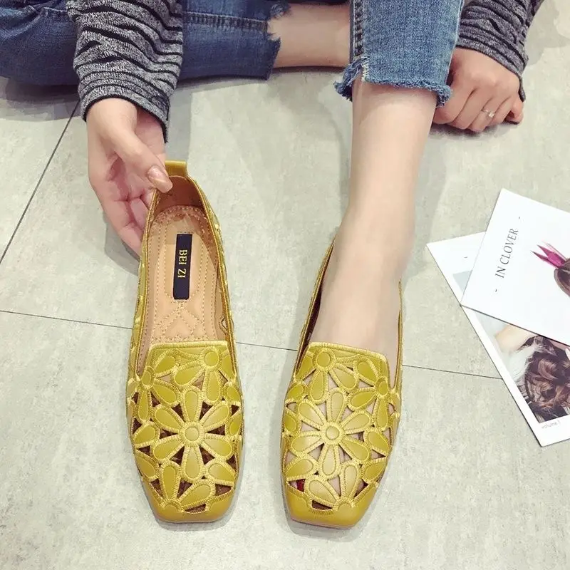 Top Quality Women's Hollow Ballet Flats Yellow Emboridery Designer Shoes for Women 2022 Summer Square Toe Soft Leather Moccasins
