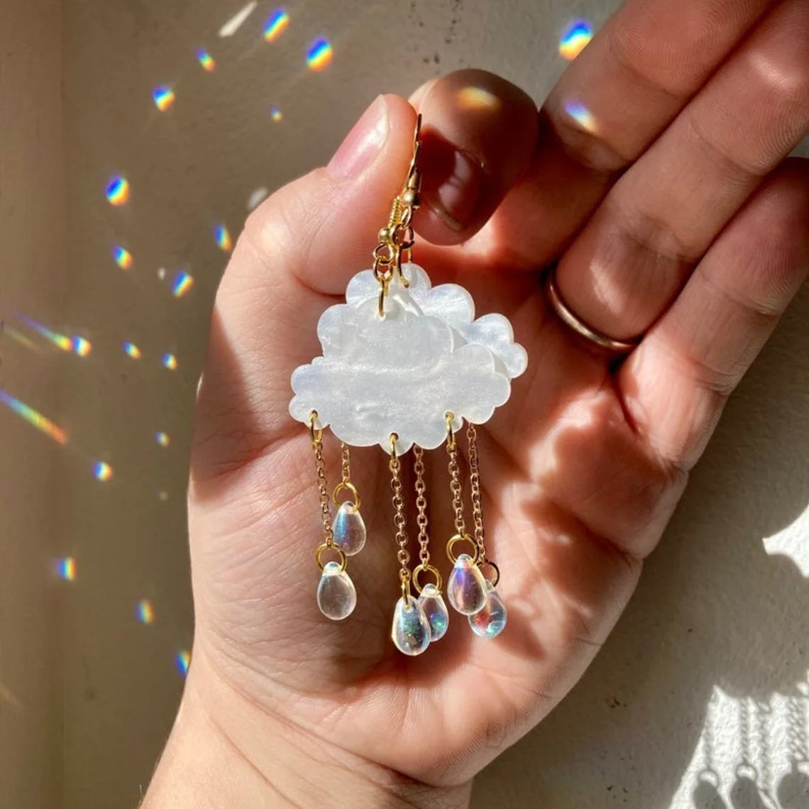 

2023 Kawaii Creative Acrylic Acid Rain Cloud Earrings Crystal Teardrop Rain Cloud Earrings Environmental Protection Jewelry Gift