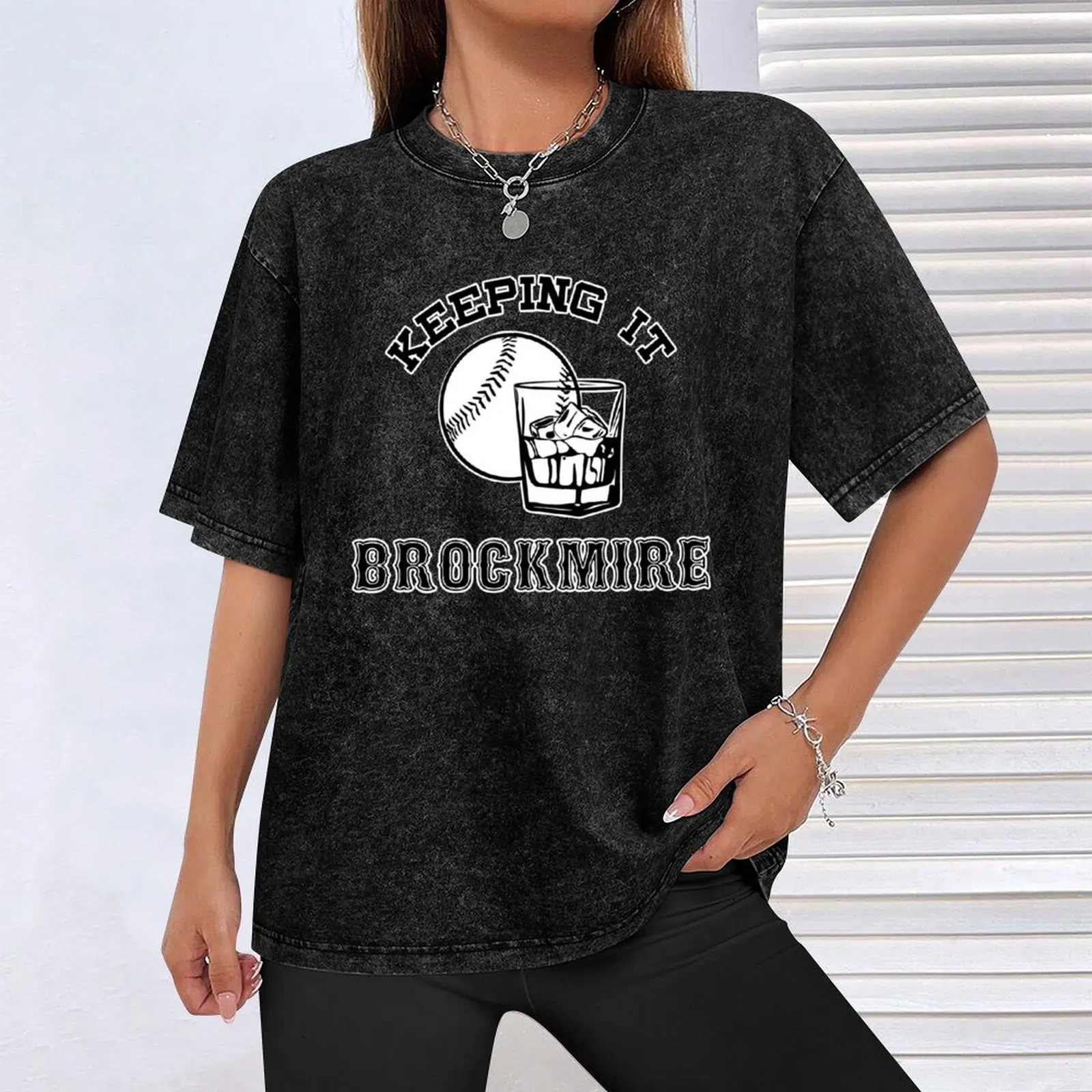 Футболка Booze and Baseball - Keeping it Brockmire хлопковая мужская