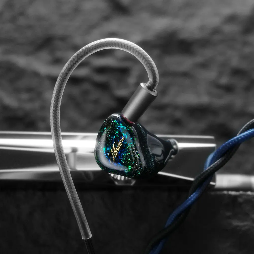 Фото Новые наушники QoA Martini Limited Edition 1DD+4BA+1BC, внутриканальные, с динамическим драйвером, разъем 4.4 мм, для Hi-Fi музыки, с кабелем. №5