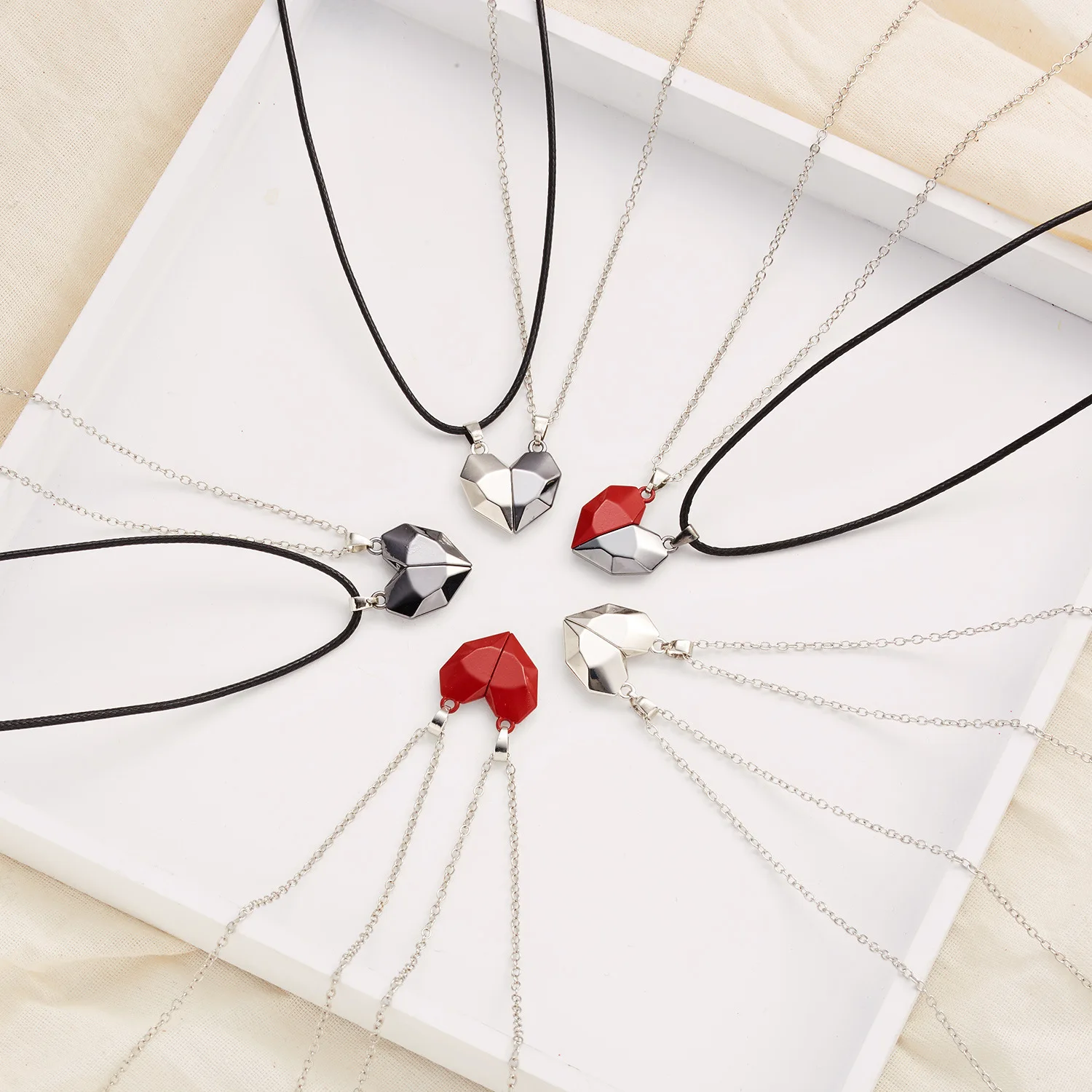

Korean Fashion Magnetic Couple Necklace For Lovers Gothic Punk Heart Pendant Necklace For Men Women Necklaces Party Gift Jewelry