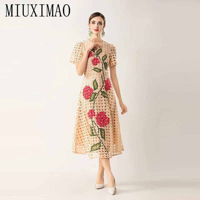 Фото MIUXIMAO 2026 Весна-Лето: Элегантное женское платье с вышивкой и цветочным узором, короткий рукав, длина до середины икры, высококачественное платье-миди, женские платья (Vestidos) №1