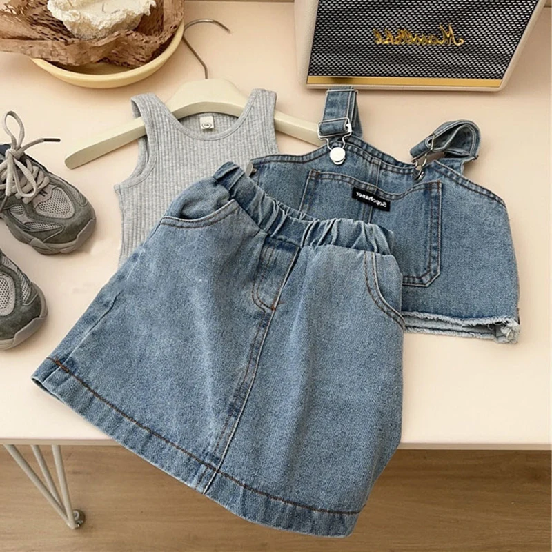 

Girls Three Piece Clothes Set Summer Denim Suspender Top Jeans Culottes Grey Vest Children Suit Fashion Korean Style Outfit 2-7Y