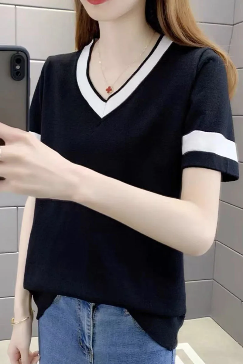 Женская тонкая трикотажная рубашка из вискозной ткани с V-образным вырезом и